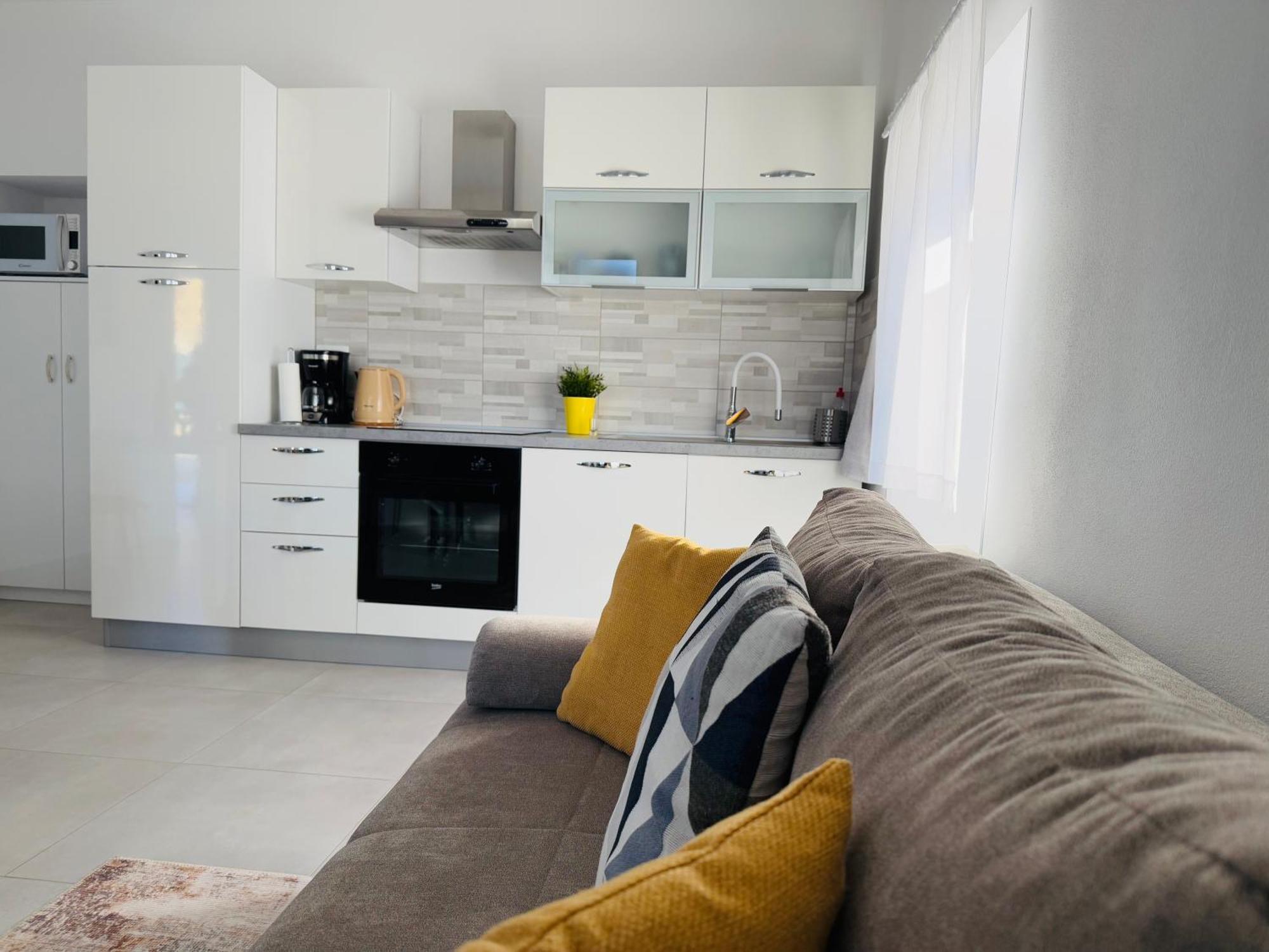 Apartment Erika - For 2 Near The Beach Pula Exterior photo