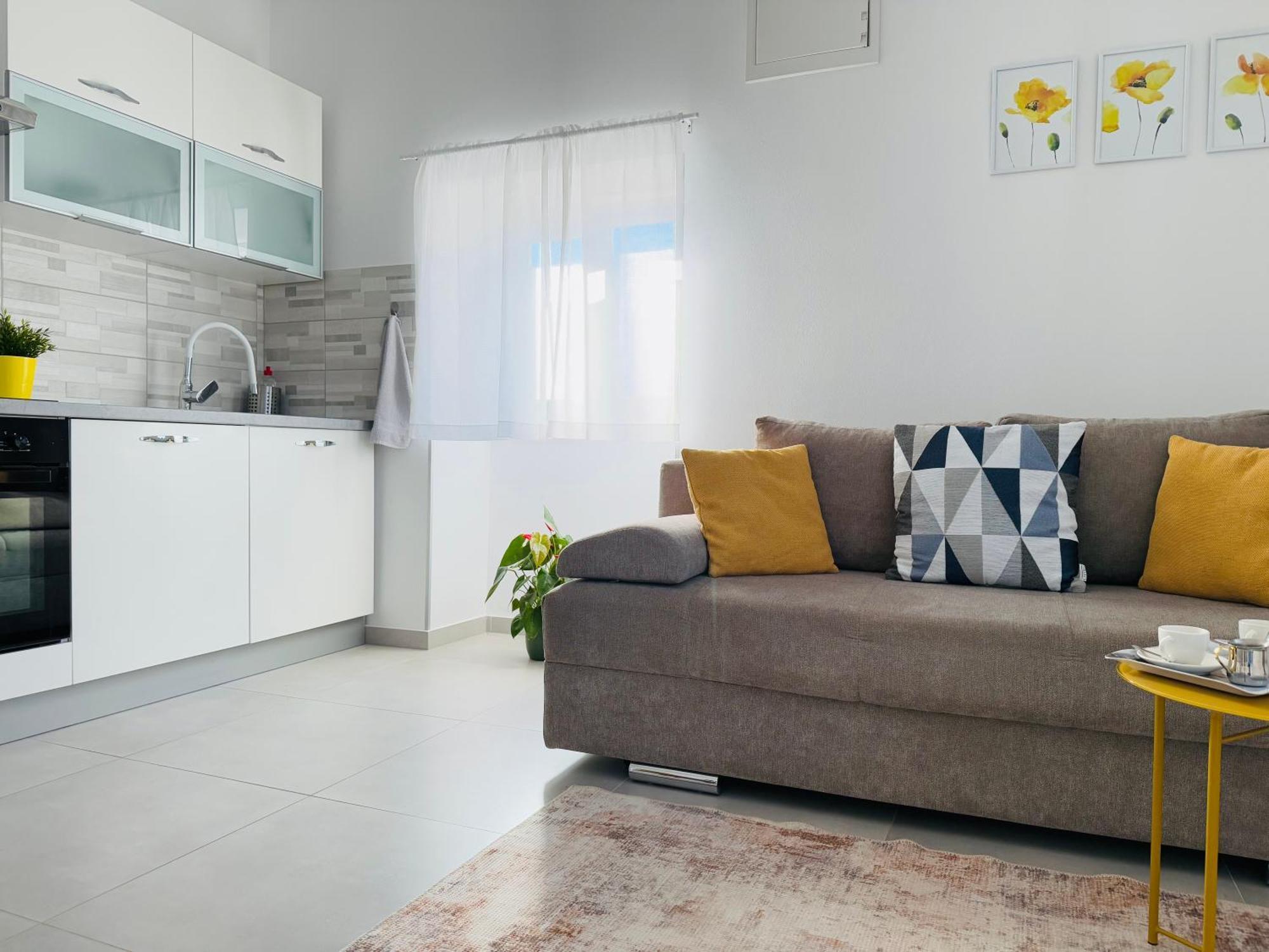 Apartment Erika - For 2 Near The Beach Pula Exterior photo