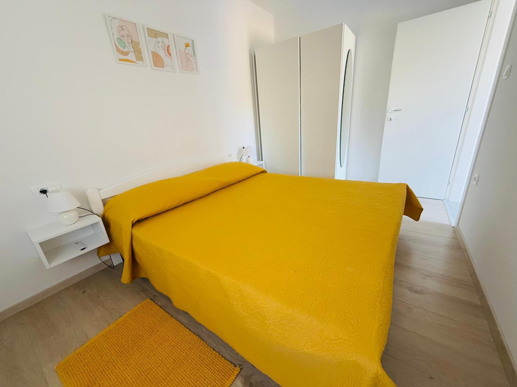 Apartment Erika - For 2 Near The Beach Pula Exterior photo