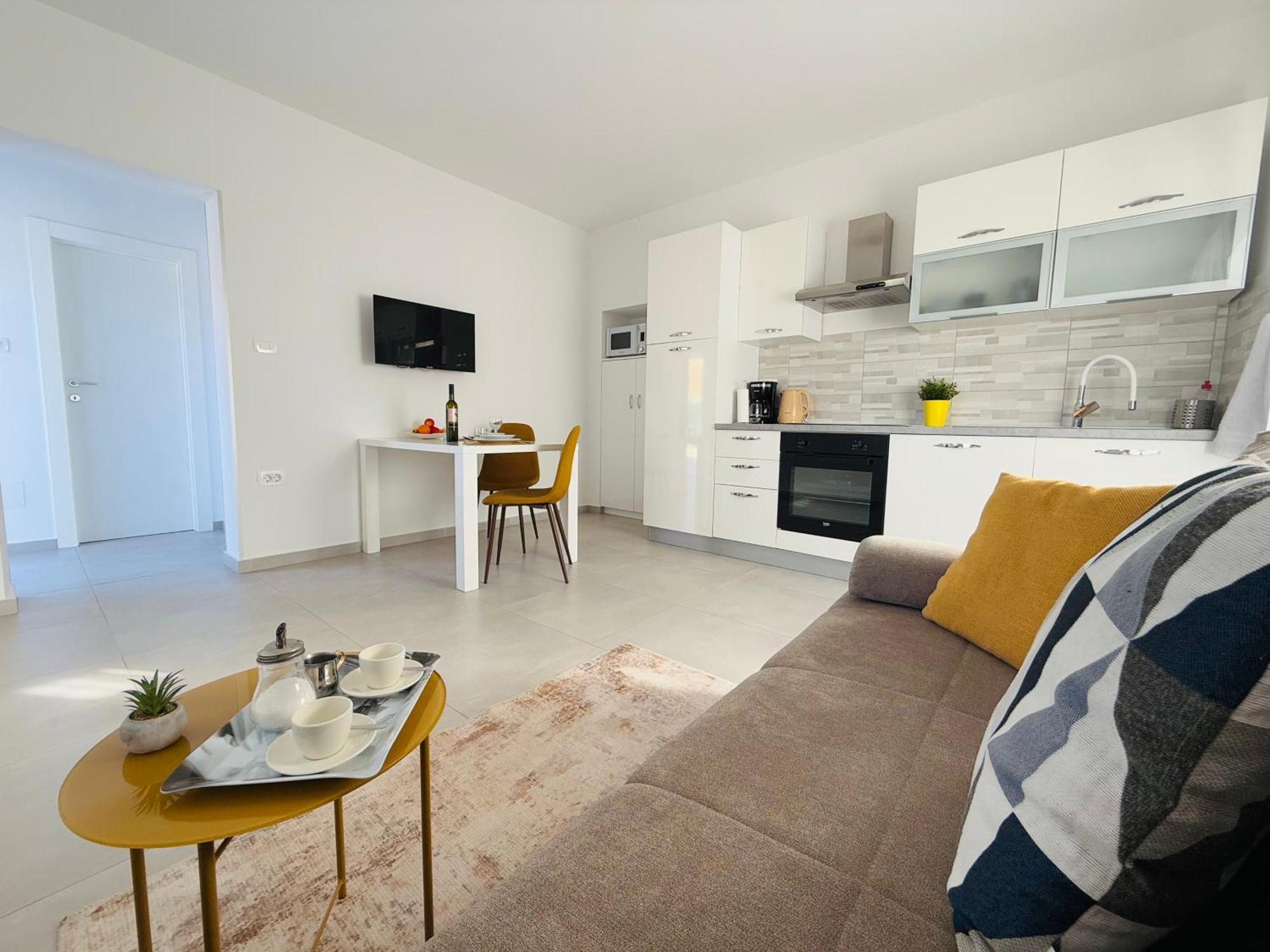Apartment Erika - For 2 Near The Beach Pula Exterior photo